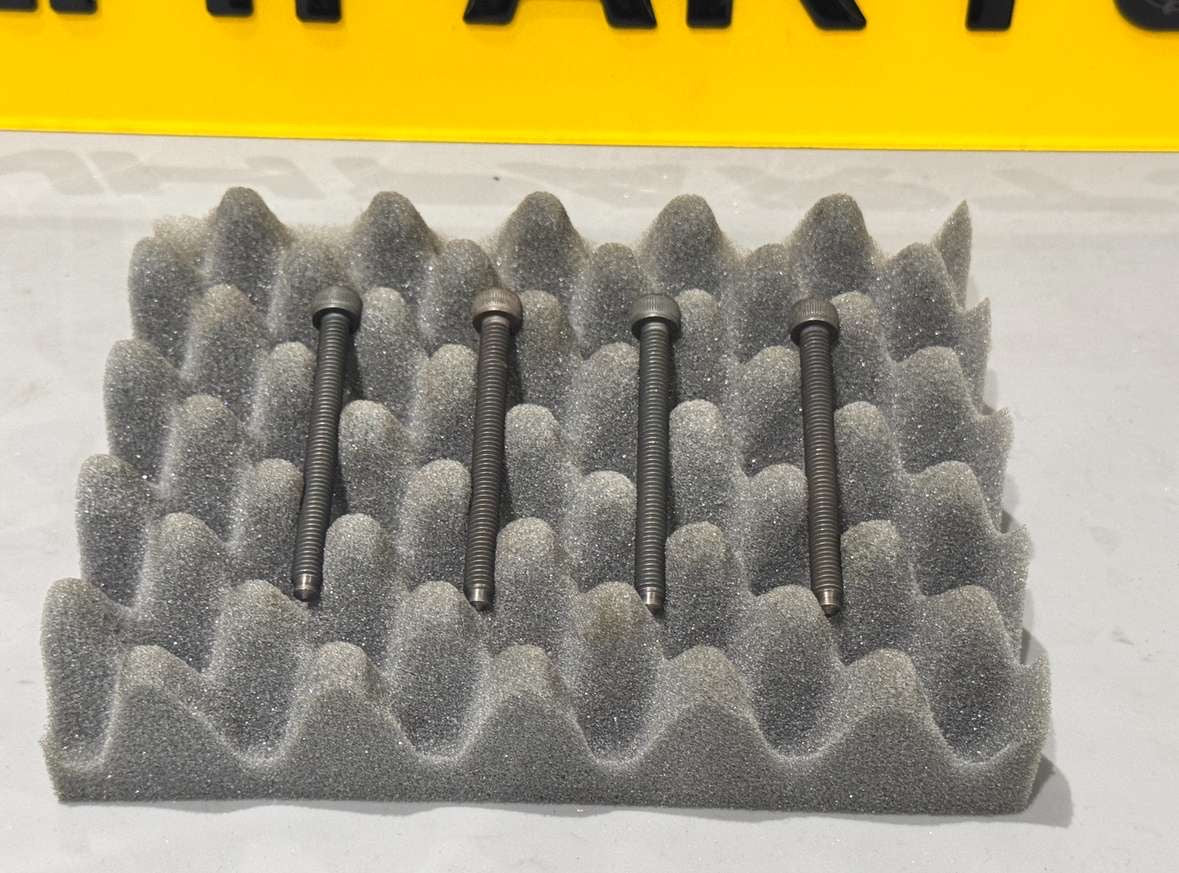 1.9 & 2.0 8v TDi Injector Shoulder Bolts