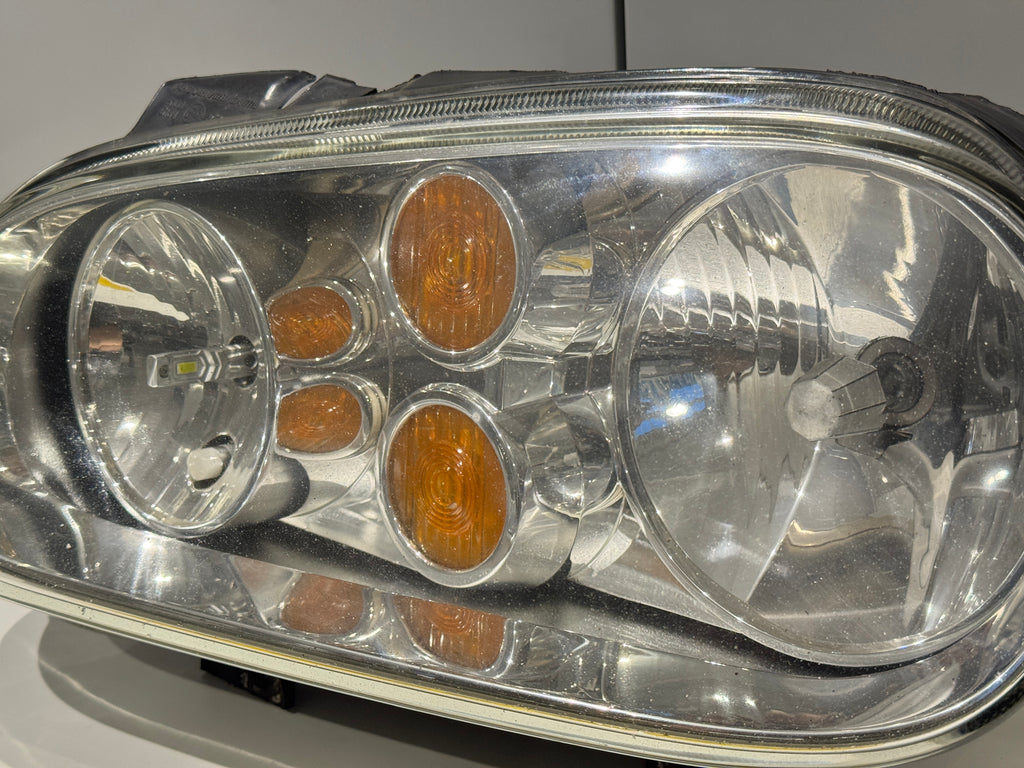 MK4 Golf Twin-Indicator Headlights