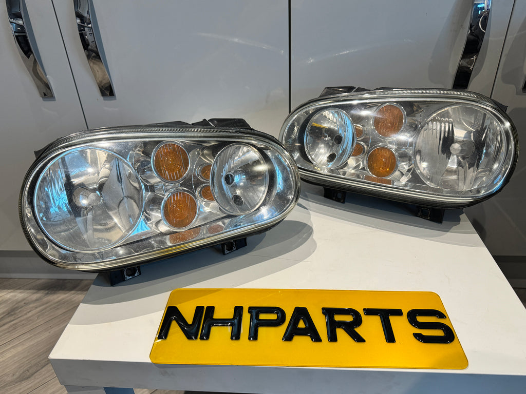 MK4 Golf Twin-Indicator Headlights